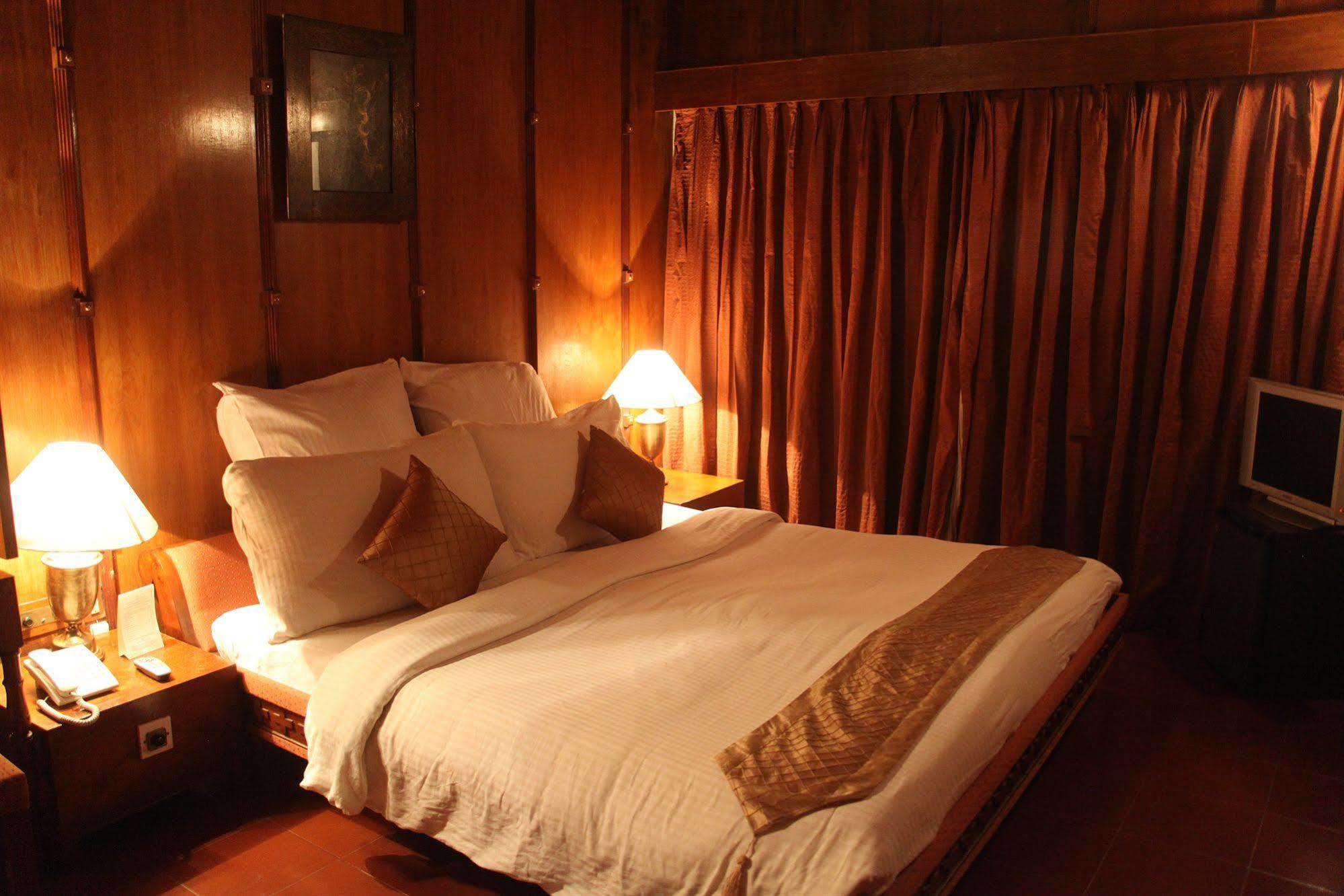Saj Luciya -A Classified 4 Star Hotel Thiruvananthapuram Exterior foto